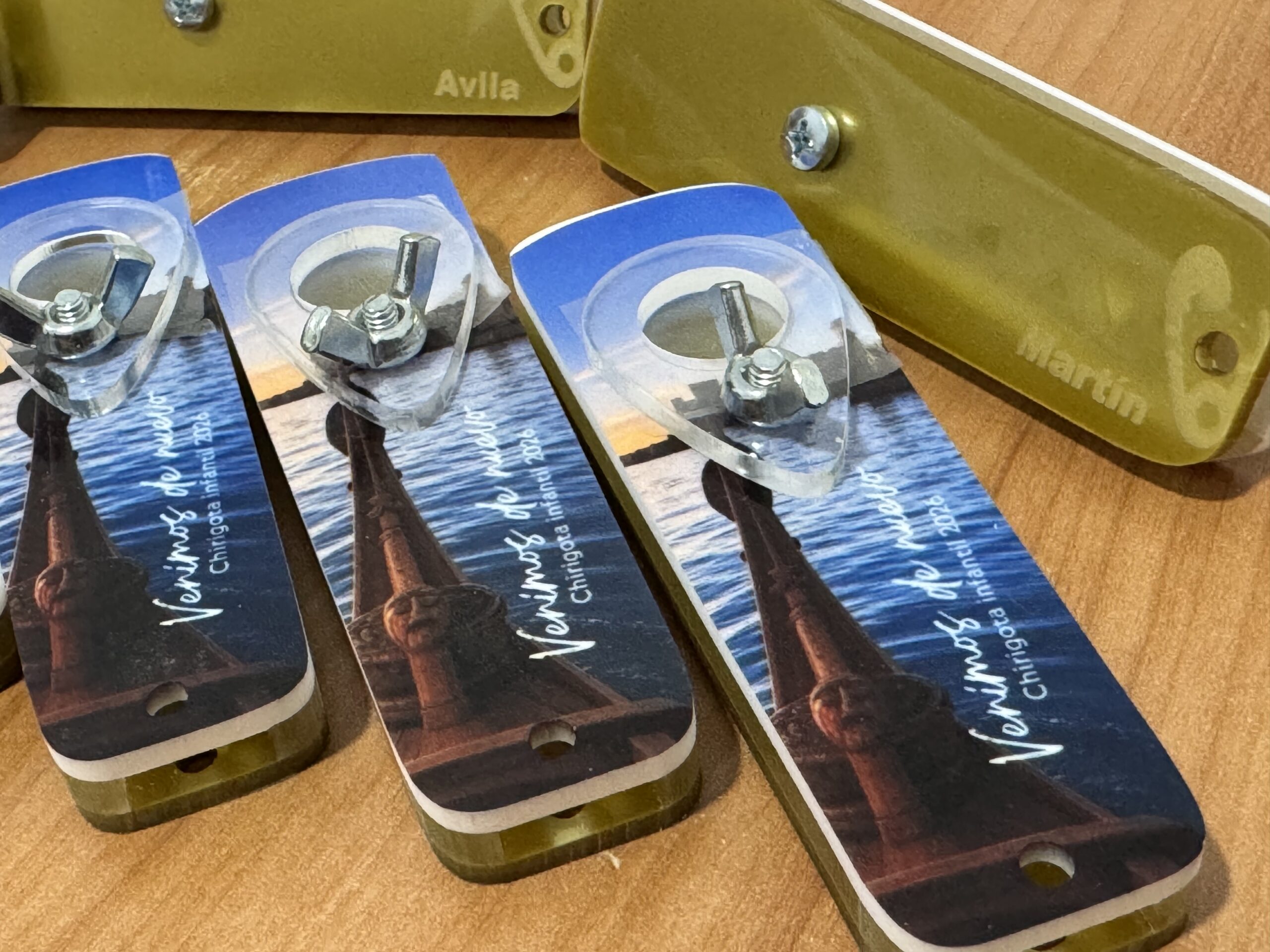Pitos de metacrilato personalizados - Imagen 8