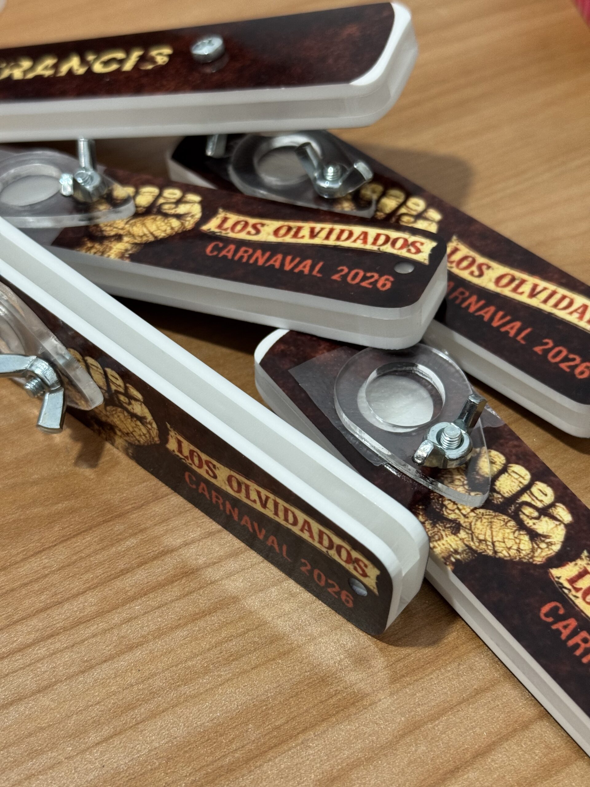 Pitos de metacrilato personalizados - Imagen 7